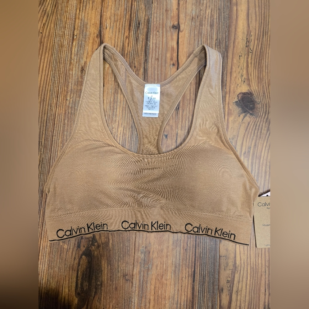 Calvin Klein Bralette M nude Nwt msrp$38 seam free comfort stretch comfy
